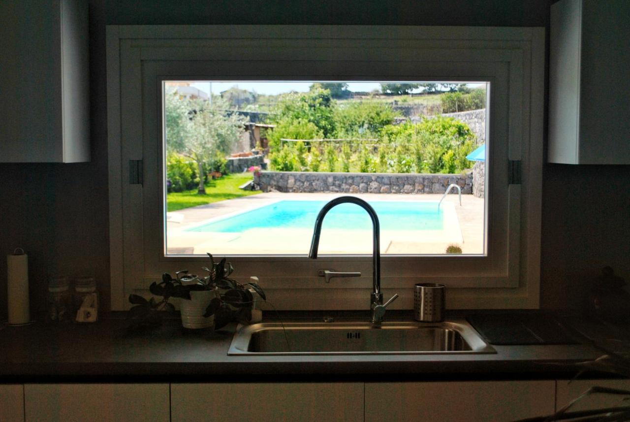 Villa Dedalisa By Holidayngo Acireale Extérieur photo