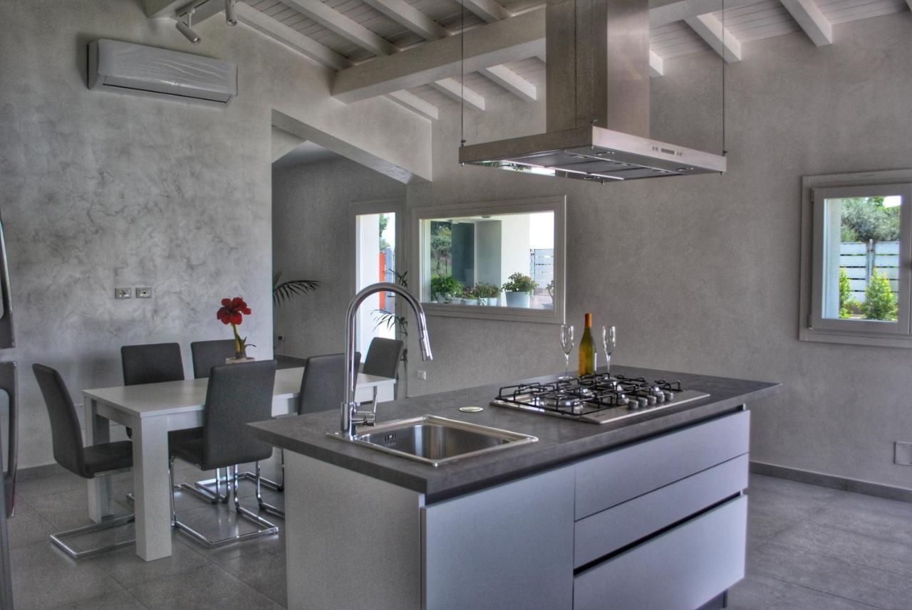 Villa Dedalisa By Holidayngo Acireale Extérieur photo